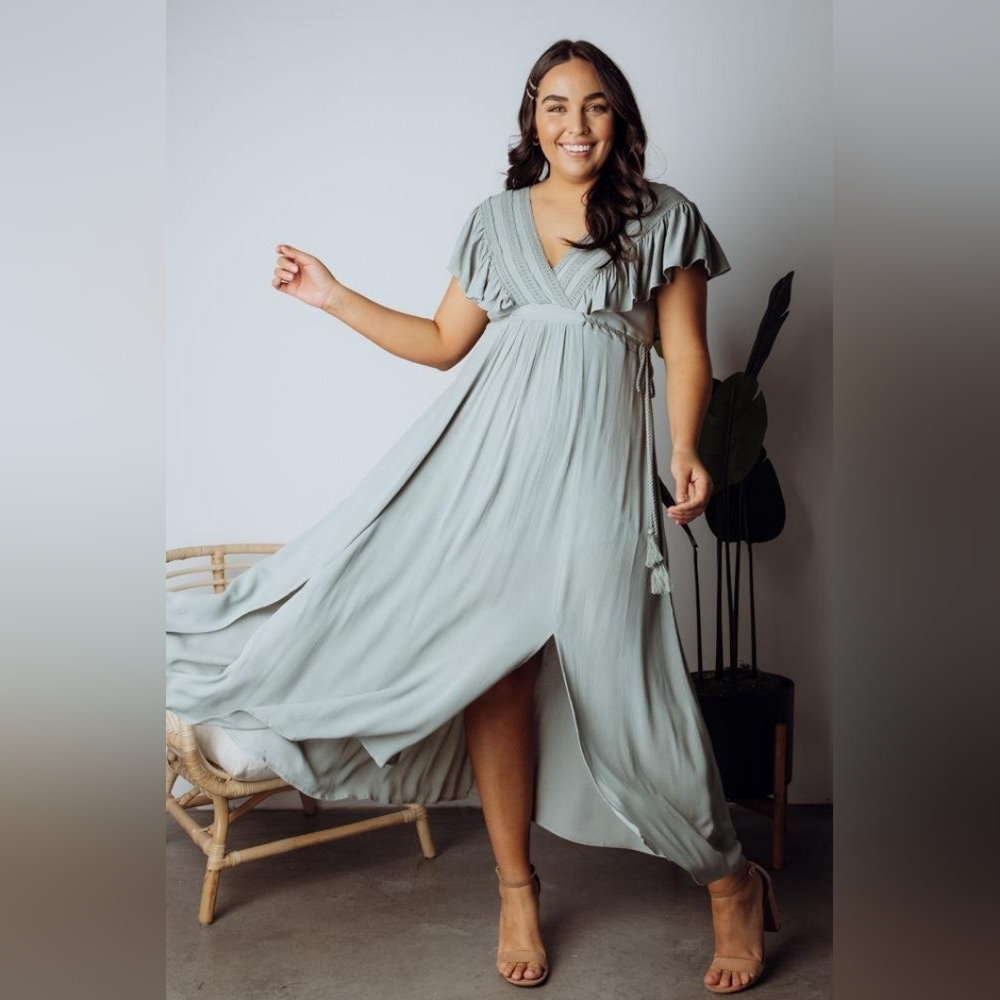 Jennifer Deep V Maxi Dress in Sage